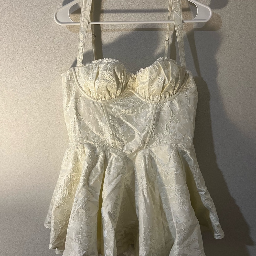 Elegant Cream Lace Dress